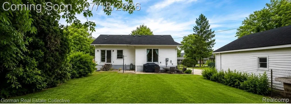 283 Phillips Avenue Clawson City MI 48017