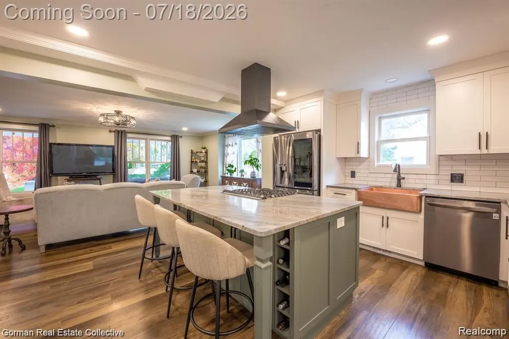 283 Phillips Avenue Clawson City MI 48017