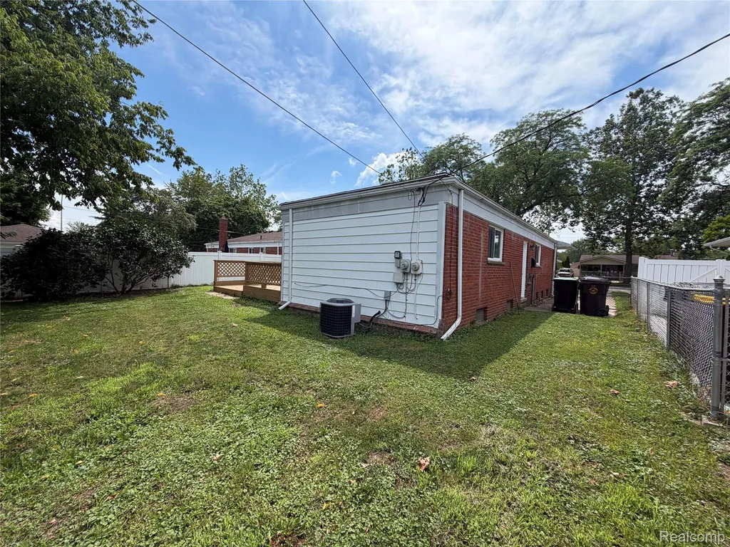 1861 Grange Road Trenton City MI 48183