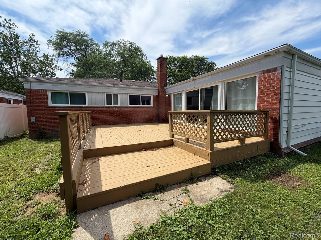 1861 Grange Road Trenton City MI 48183