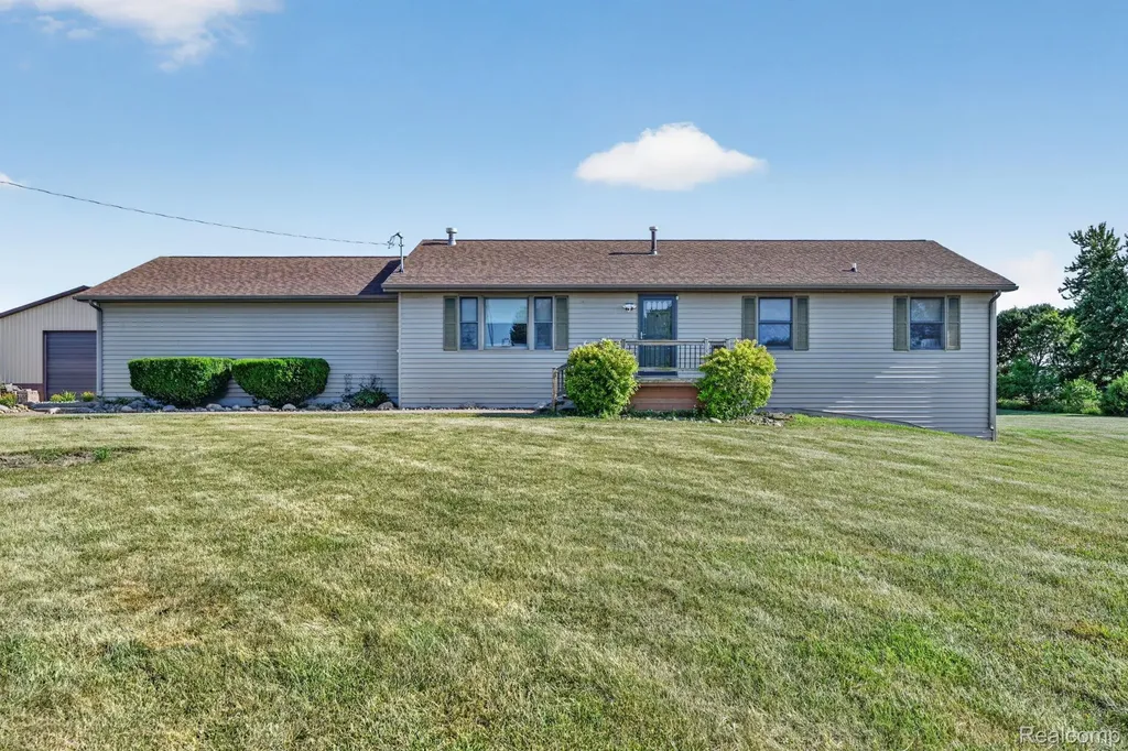 9889 Ditch Road Chesaning Township MI 48616