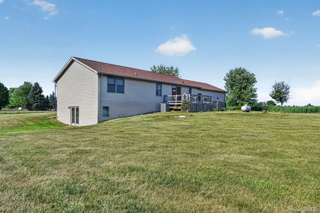 9889 Ditch Road Chesaning Township MI 48616