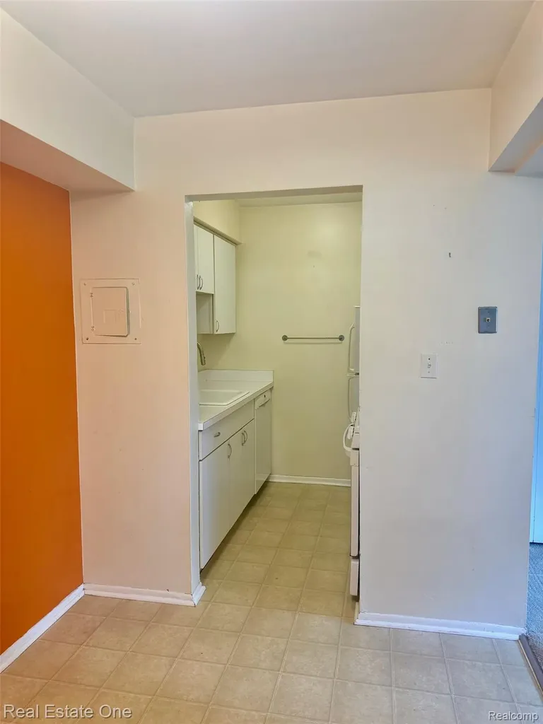 511 Longshore Drive Ann Arbor City MI 48105