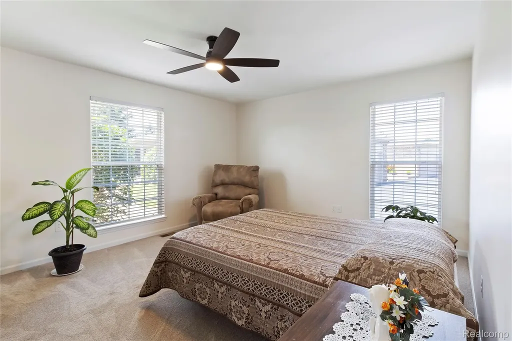11186 Spruce Court Washington Township MI 48094