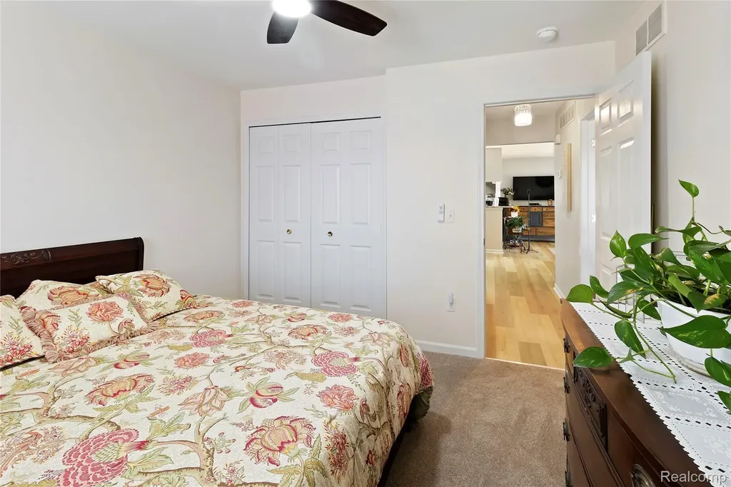 11186 Spruce Court Washington Township MI 48094