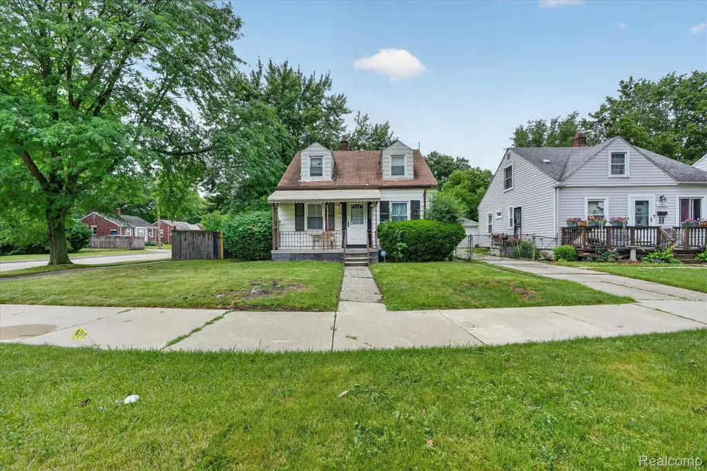 19209 Beaconsfield Street Harper Woods City MI 48225