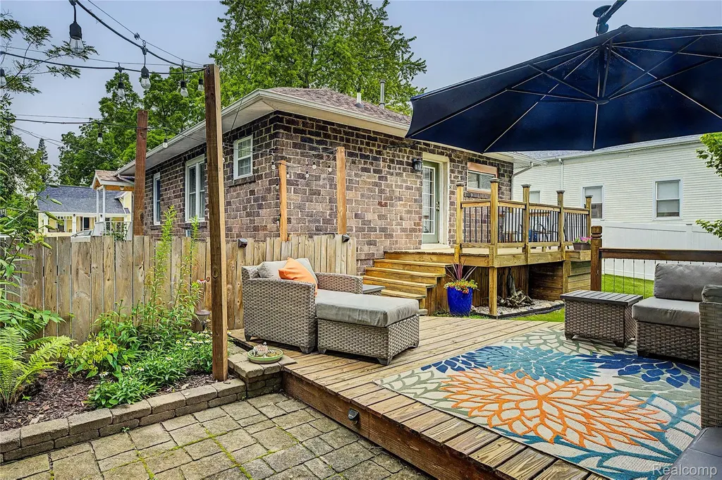 30 Beebe Street Lake Orion Village MI 48362