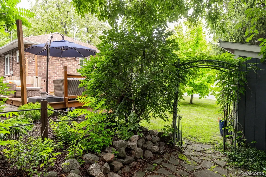 30 Beebe Street Lake Orion Village MI 48362