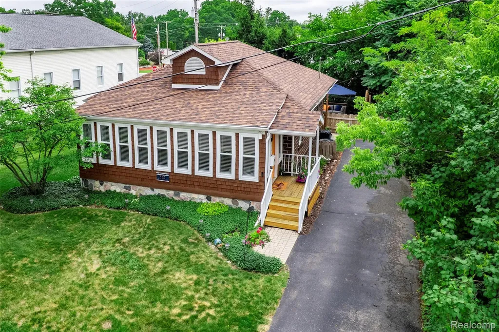 30 Beebe Street Lake Orion Village MI 48362