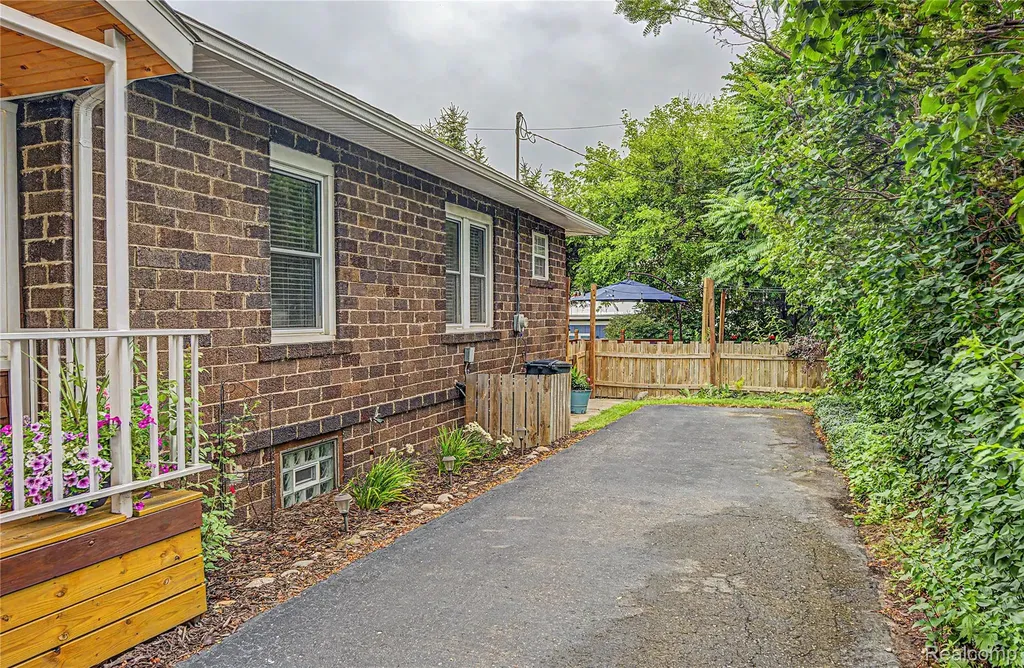 30 Beebe Street Lake Orion Village MI 48362
