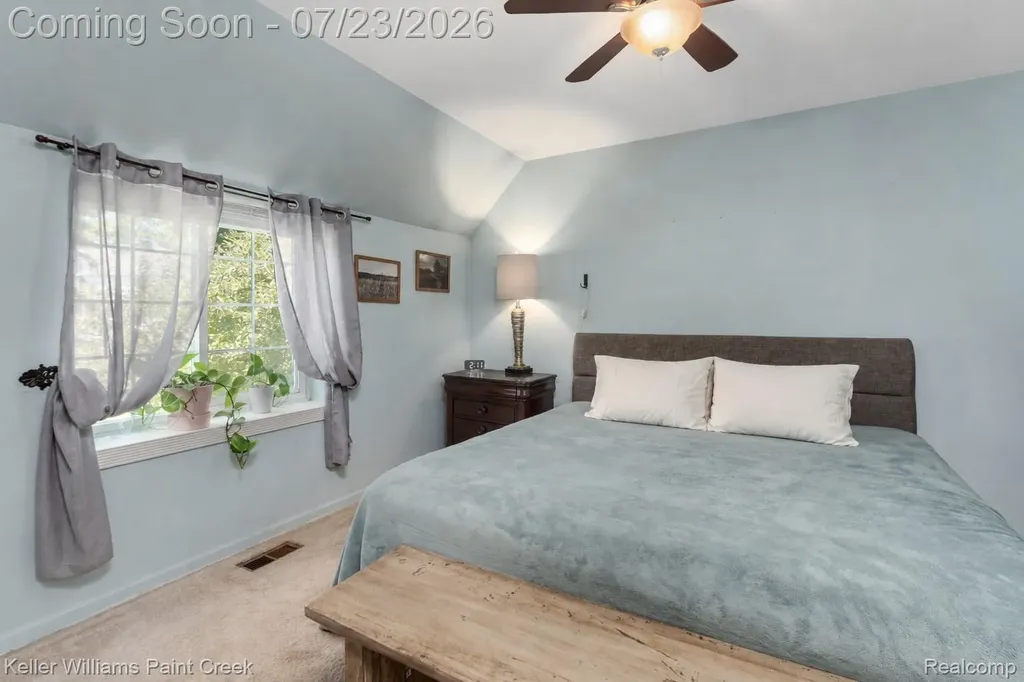 2611 Quail Run Street Oakland Charter Township MI 48306