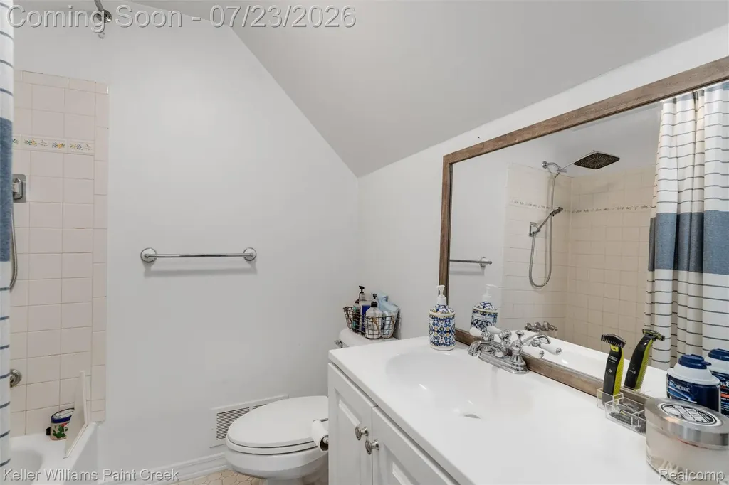 2611 Quail Run Street Oakland Charter Township MI 48306