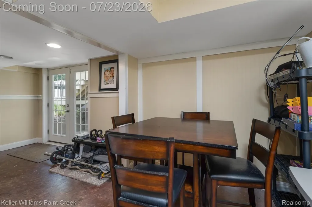 2611 Quail Run Street Oakland Charter Township MI 48306