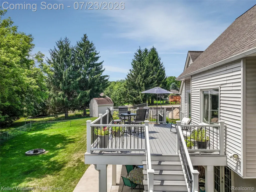 2611 Quail Run Street Oakland Charter Township MI 48306