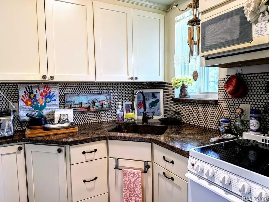 26965 Milford Road Lyon Charter Township MI 48178