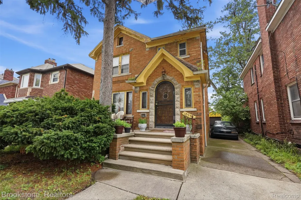 18939 Santa Barbara Drive Detroit City MI 48221