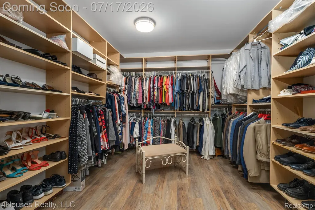 624 Orchard Lake Road Pontiac City MI 48341