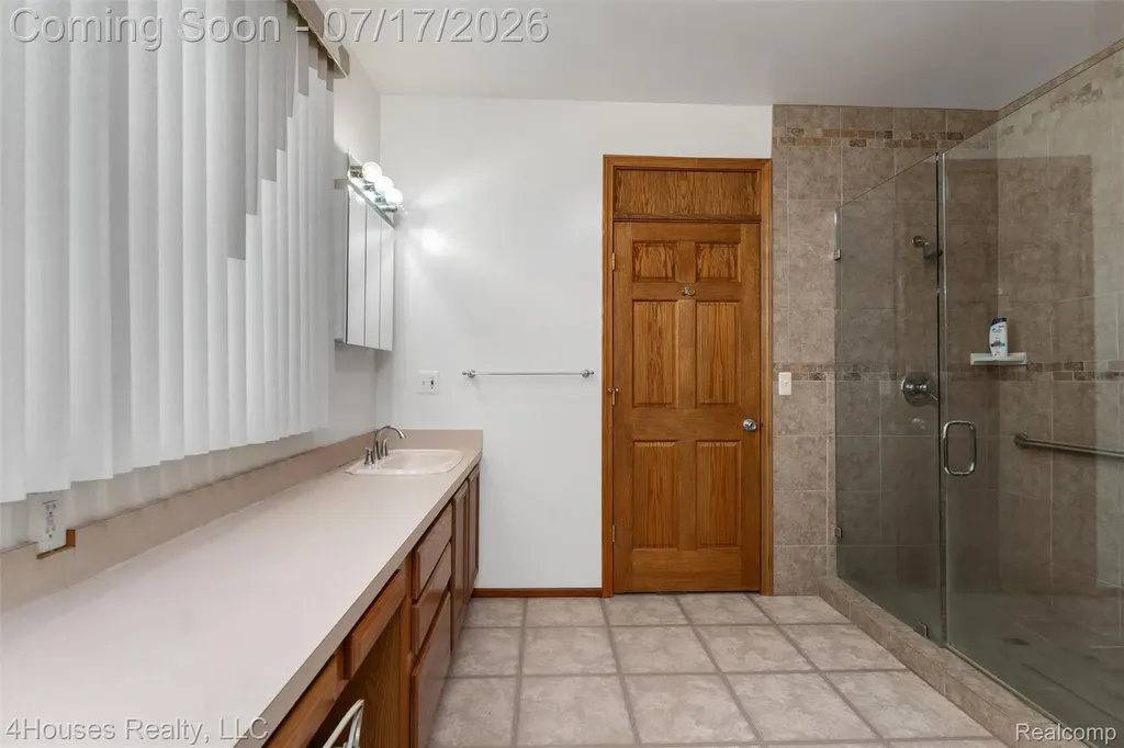 624 Orchard Lake Road Pontiac City MI 48341