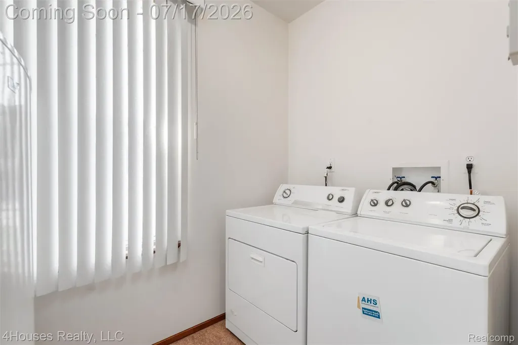 624 Orchard Lake Road Pontiac City MI 48341