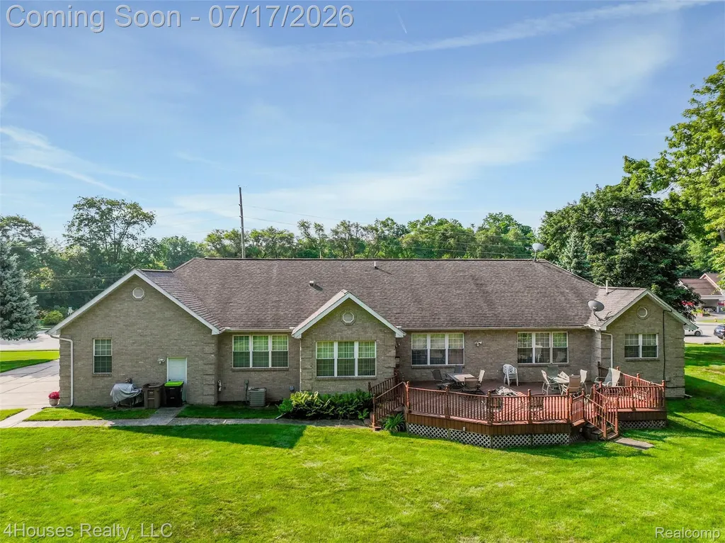 624 Orchard Lake Road Pontiac City MI 48341