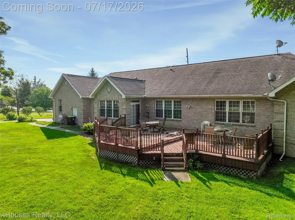 624 Orchard Lake Road Pontiac City MI 48341