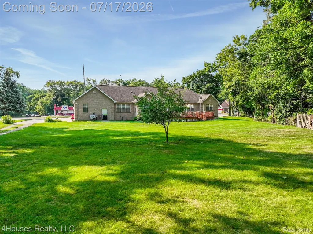 624 Orchard Lake Road Pontiac City MI 48341