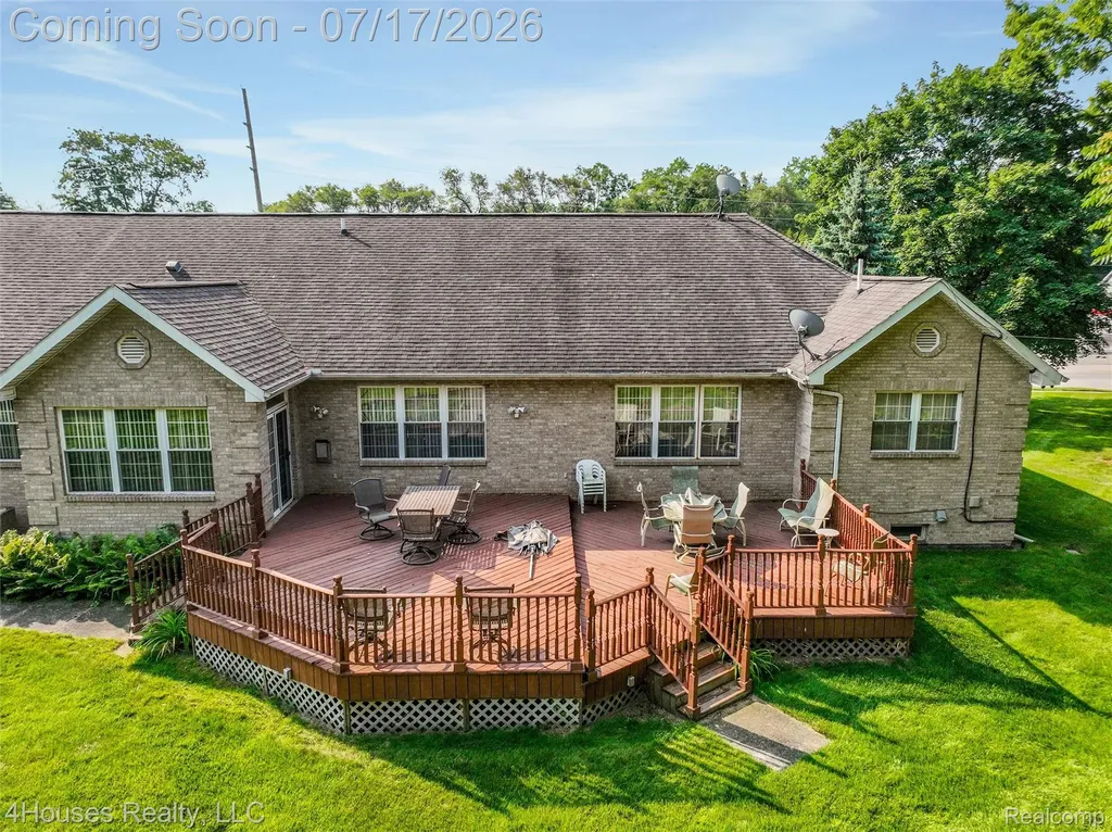 624 Orchard Lake Road Pontiac City MI 48341