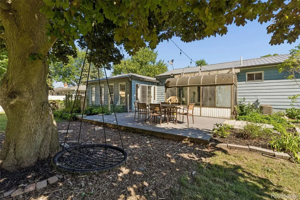 235 Airport Drive Holly Village MI 48442