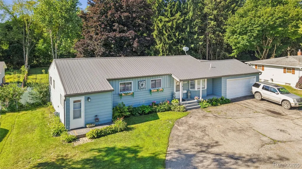 235 Airport Drive Holly Village MI 48442
