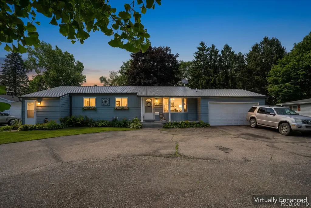 235 Airport Drive Holly Village MI 48442