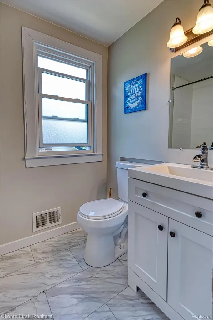 4258 Seeden Street Waterford Charter Township MI 48329