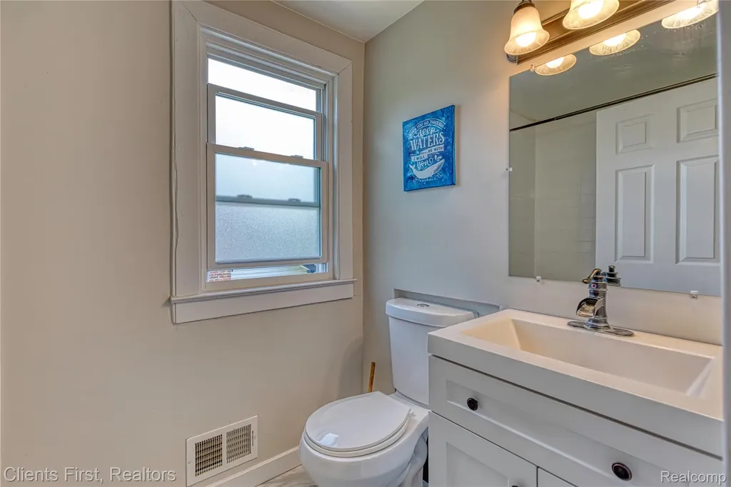 4258 Seeden Street Waterford Charter Township MI 48329