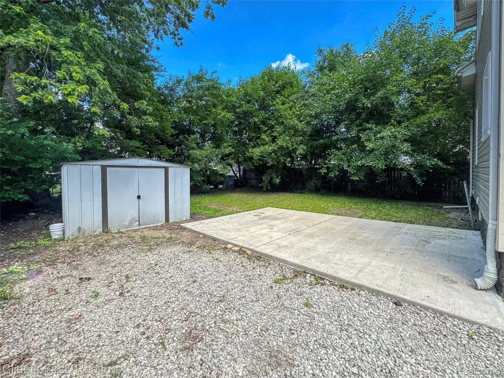 4258 Seeden Street Waterford Charter Township MI 48329