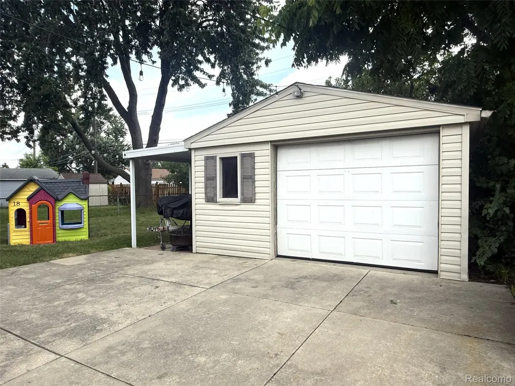 3511 Bridge Street Trenton City MI 48183
