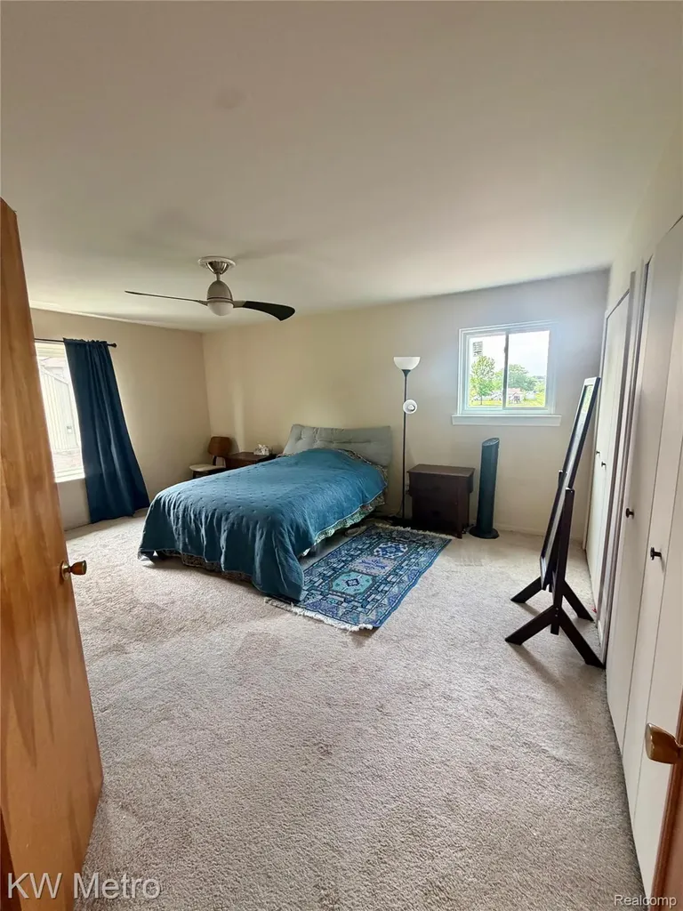 41694 Bedford Wayne City MI 48187