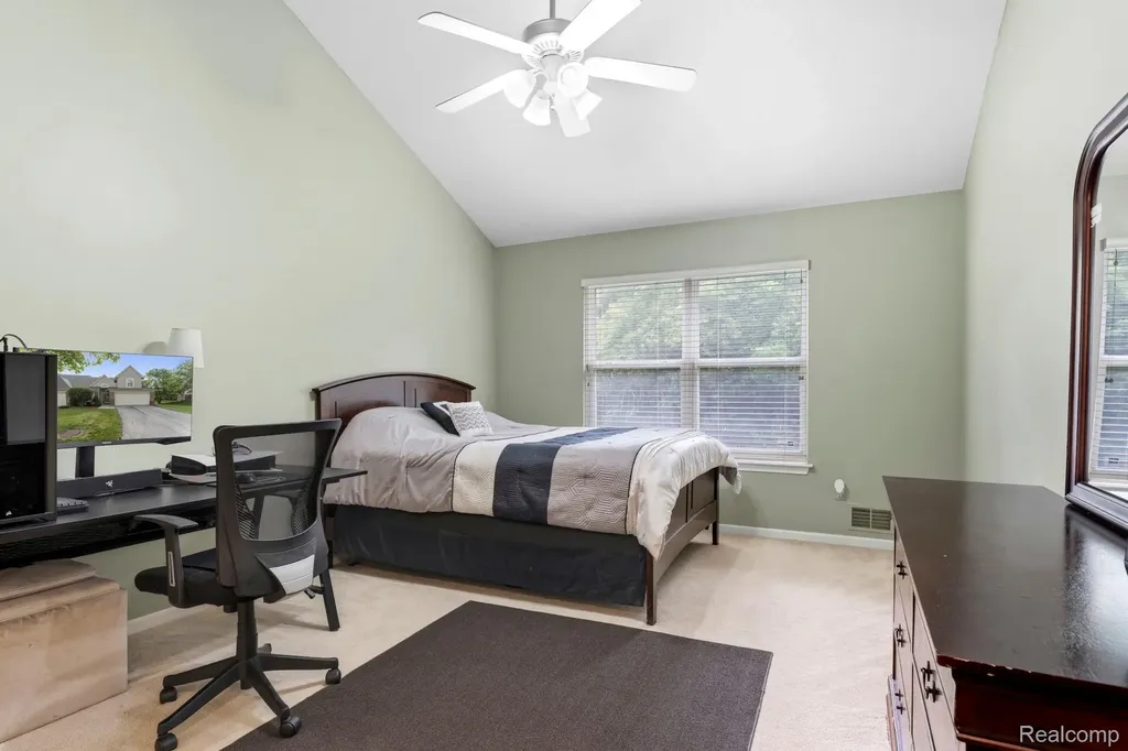 5487 Greenway Drive Trenton City MI 48183
