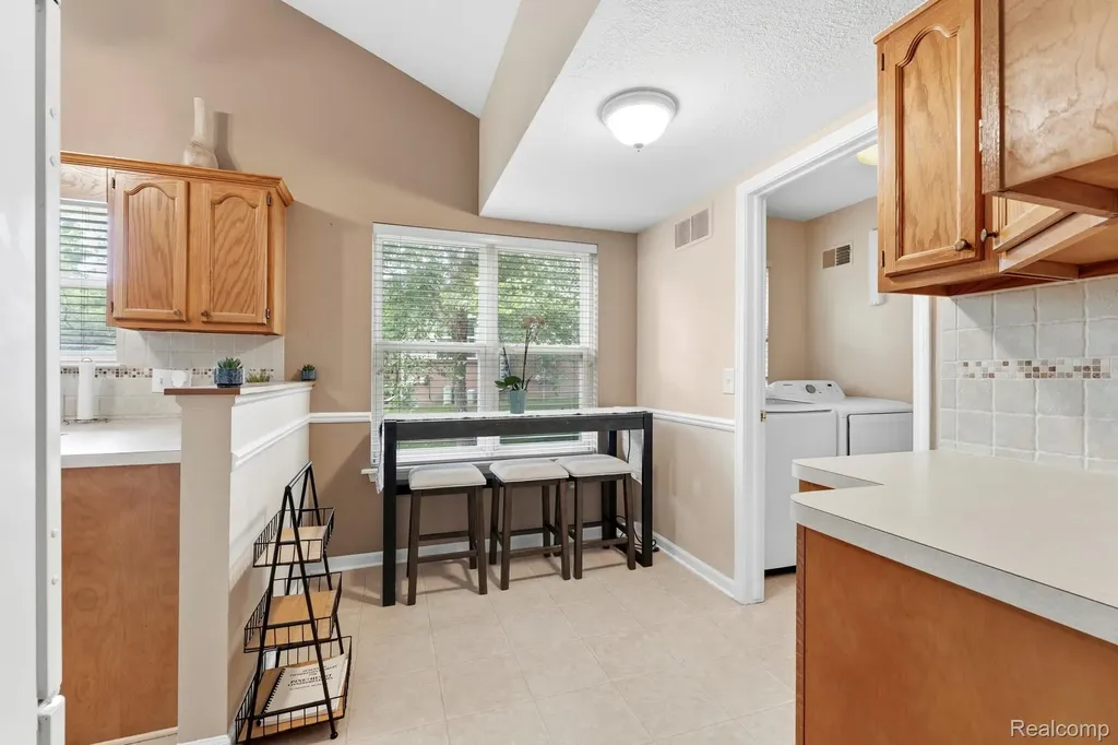 5487 Greenway Drive Trenton City MI 48183