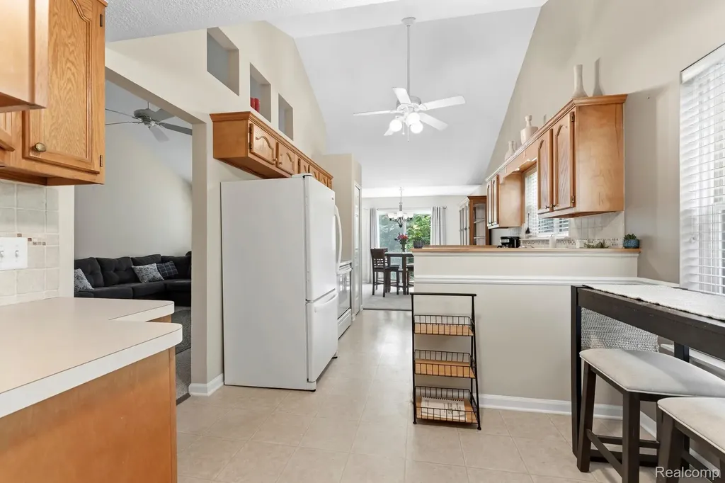5487 Greenway Drive Trenton City MI 48183