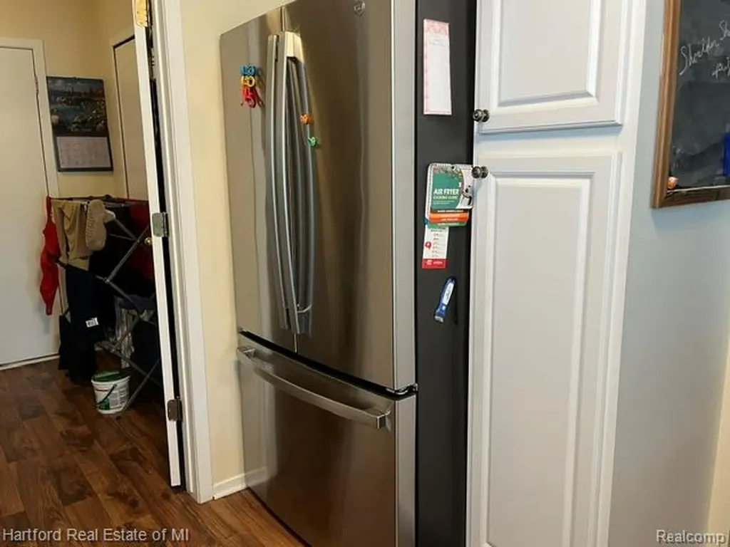 386 N Oak Drive Commerce Charter Township MI 48390