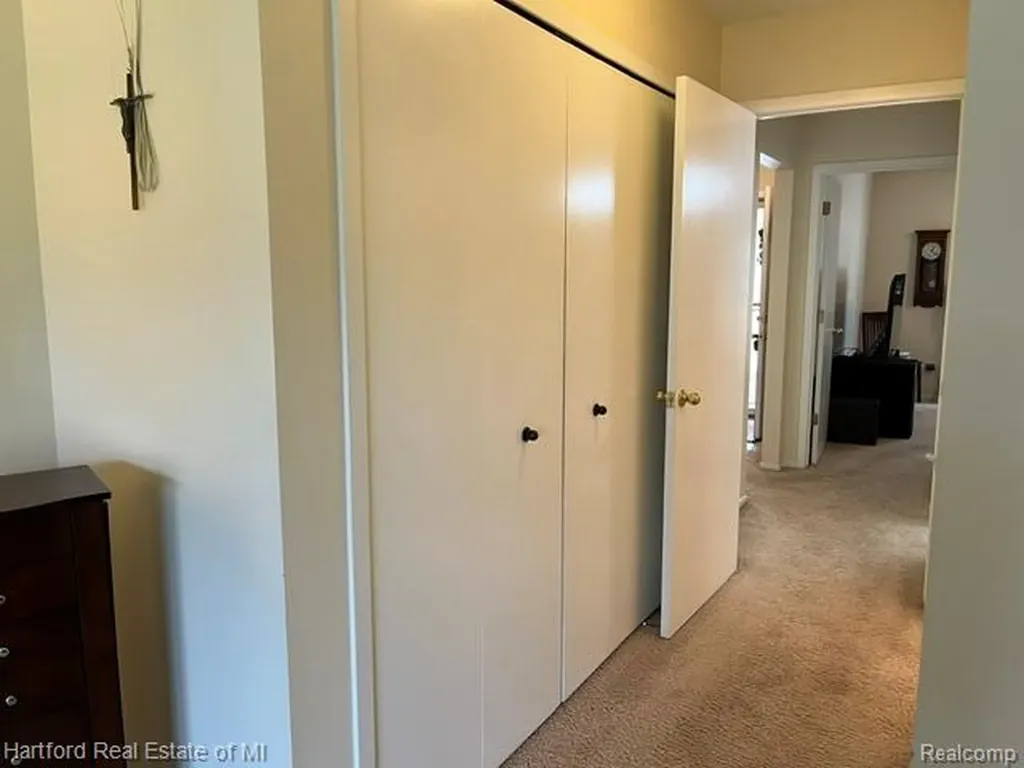 386 N Oak Drive Commerce Charter Township MI 48390