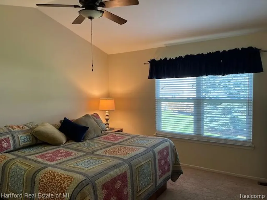386 N Oak Drive Commerce Charter Township MI 48390