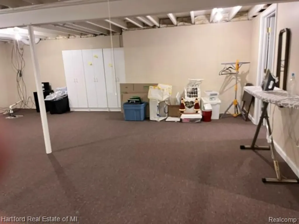 386 N Oak Drive Commerce Charter Township MI 48390