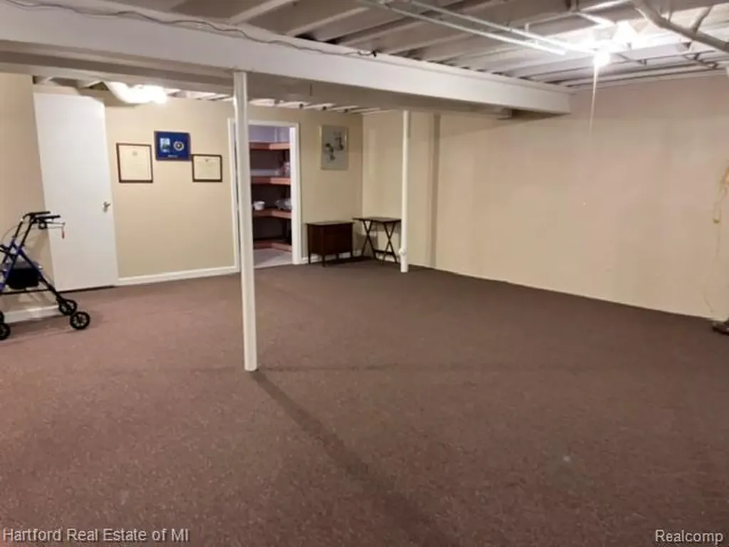 386 N Oak Drive Commerce Charter Township MI 48390