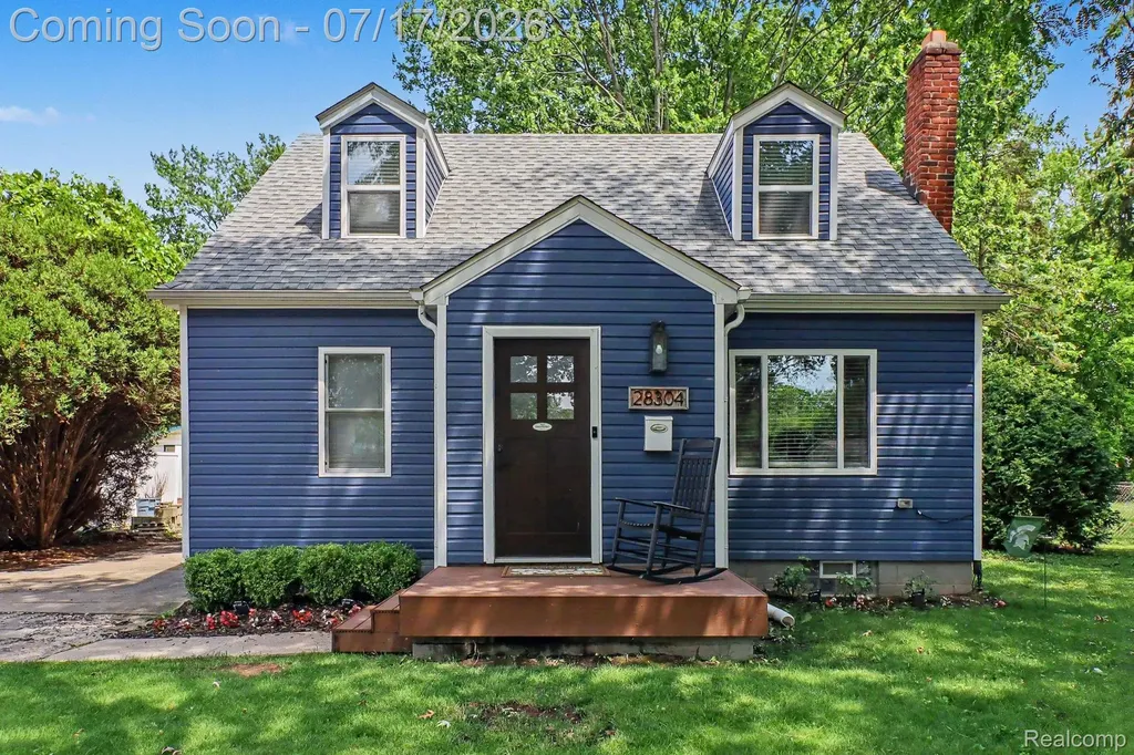28304 Glasgow Street Southfield City MI 48076