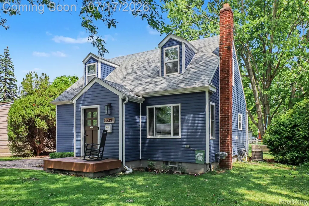 28304 Glasgow Street Southfield City MI 48076