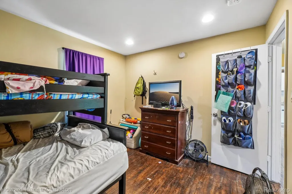 1017 Lakeview Street Waterford Charter Township MI 48328