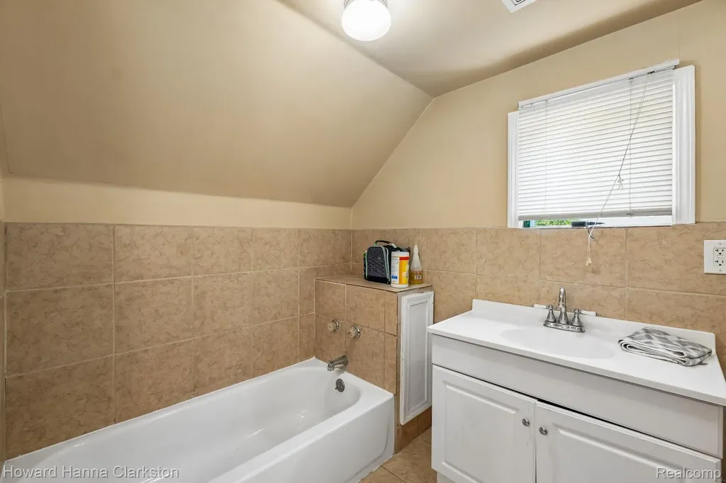 1017 Lakeview Street Waterford Charter Township MI 48328