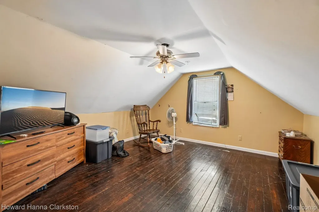 1017 Lakeview Street Waterford Charter Township MI 48328