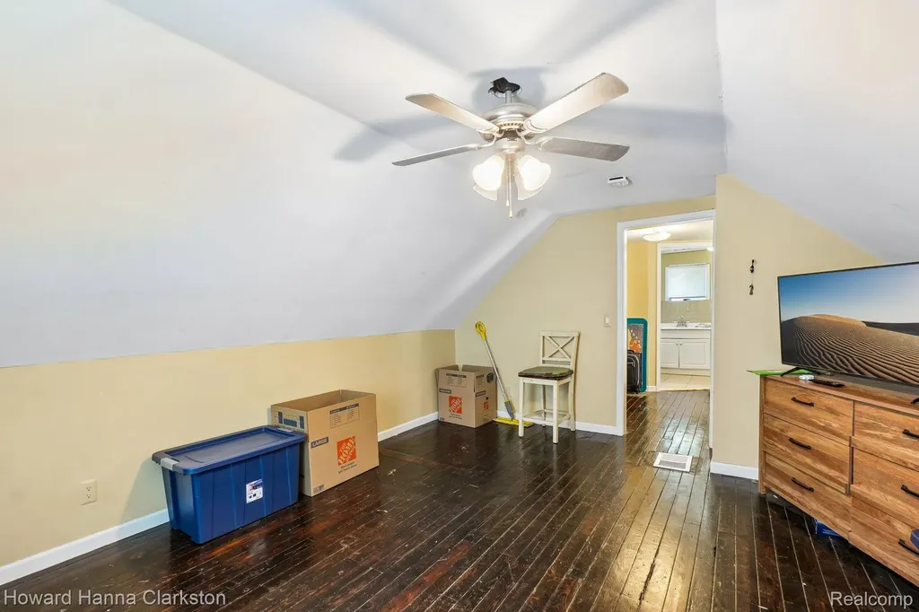1017 Lakeview Street Waterford Charter Township MI 48328
