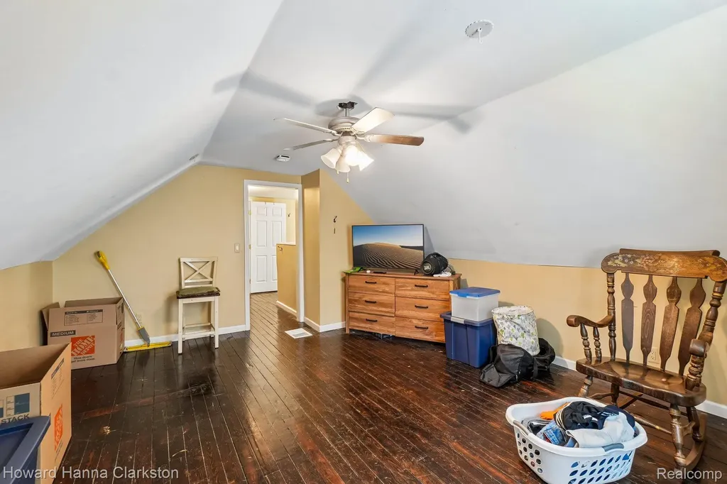 1017 Lakeview Street Waterford Charter Township MI 48328